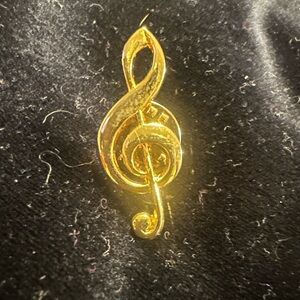 Gold Treble Clef Pin